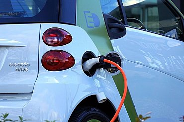Ústecká parkoviště do budoucna zřejmě doplní nabíjecí stanice pro elektromobily