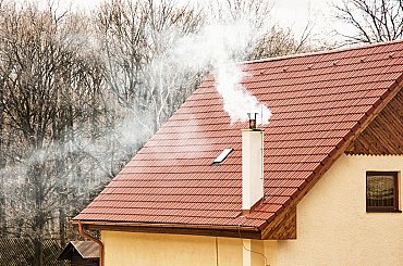 Už tolik nečoudíme. Pomohl zákaz starých kotlů a atypické meteorologické podmínky