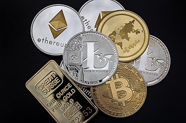 USA a Čína závodí v zavádění krypta. Digitálnímu euru ubíhá čas