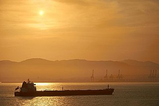 Reuters: Americká firma Chevron zřejmě tento měsíc obnoví dovoz ropy z Venezuely