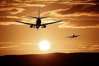 Európska únia sa v rámci odvetných ciel pre USA zameria na Boeing, americké autá a bourbon, píše Bloomberg